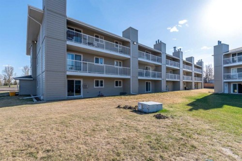 109B-3007 57A Avenue, Lloydminster, AB - Outdoor