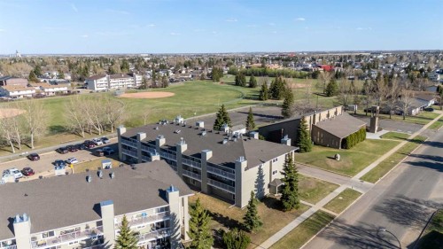 109B-3007 57A Avenue, Lloydminster, AB - Outdoor With View