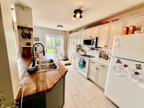 1124 24 Street, Wainwright, AB 