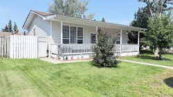 90 4 Street EASTLashburn, SK S0M 1H0