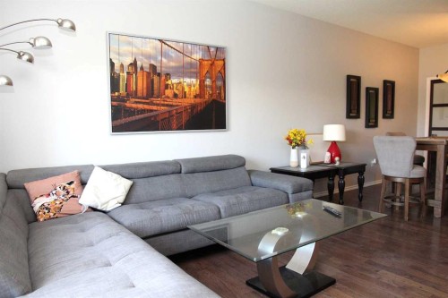 102B-6608 42 Street, Lloydminster, AB - Indoor Photo Showing Living Room