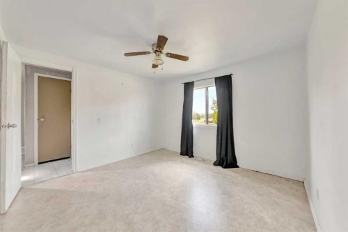301 8 Avenue, Paradise Hill, SK 