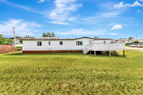 301 8 Avenue, Paradise Hill, SK 