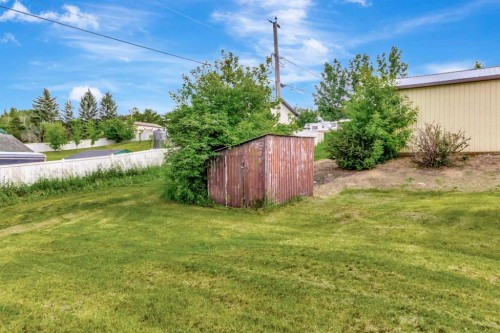 301 8 Avenue, Paradise Hill, SK 