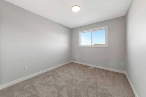 25-3616 41B Avenue, Lloydminster, SK - Indoor Photo Showing Other Room