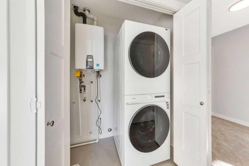 25-3616 41B Avenue, Lloydminster, SK - Indoor Photo Showing Laundry Room