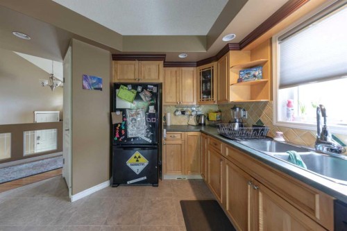 2308 58 Avenue, Lloydminster, AB - Indoor Photo Showing Kitchen With Double Sink
