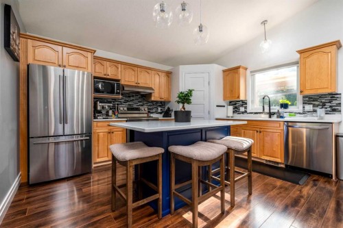 2308 52 Avenue, Lloydminster, AB - Indoor Photo Showing Kitchen
