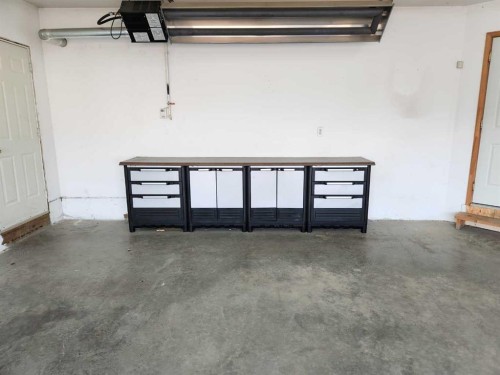 6601 39 Street, Lloydminster, AB - Indoor Photo Showing Garage