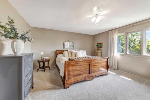 605 22 Street, Wainwright, AB - Indoor Photo Showing Bedroom