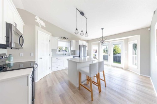 6116 21 Street, Lloydminster, AB - Indoor Photo Showing Kitchen With Upgraded Kitchen