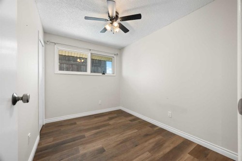 5607 43 Street, Lloydminster, AB - Indoor Photo Showing Other Room