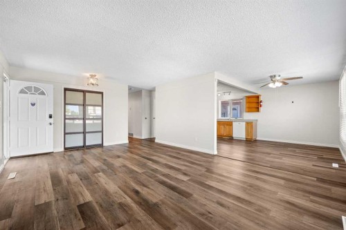 5607 43 Street, Lloydminster, AB - Indoor