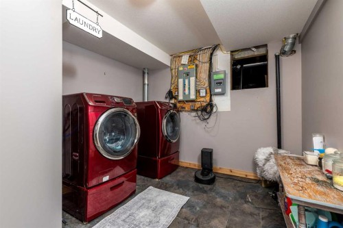 3610 63 Avenue Close, Lloydminster, AB - Indoor Photo Showing Laundry Room