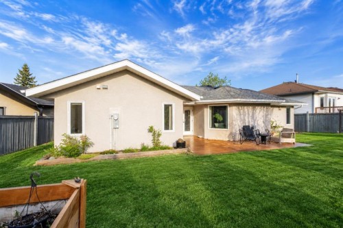 3610 63 Avenue Close, Lloydminster, AB - Outdoor