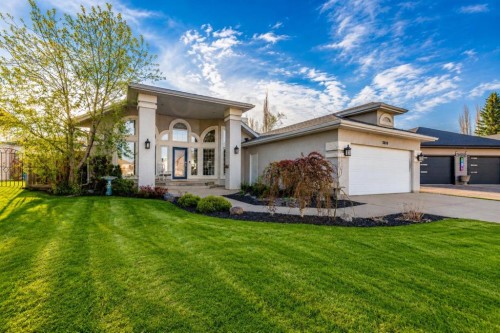 3610 63 Avenue Close, Lloydminster, AB - Outdoor With Facade