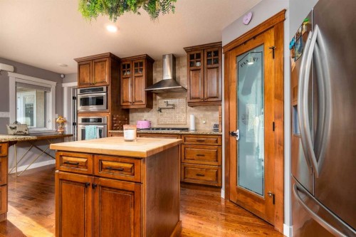 3610 63 Avenue Close, Lloydminster, AB - Indoor Photo Showing Kitchen With Stainless Steel Kitchen