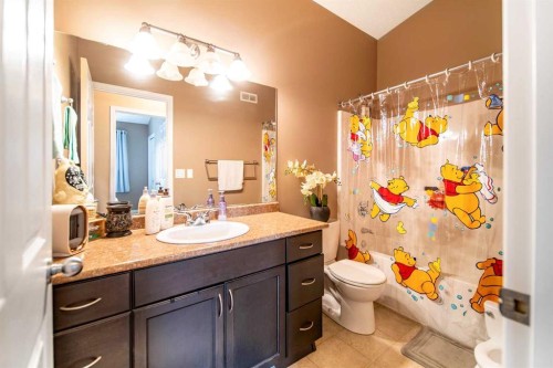 1025 30 Street, Wainwright, AB - Indoor Photo Showing Bathroom