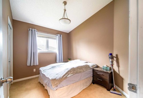 1025 30 Street, Wainwright, AB - Indoor Photo Showing Bedroom
