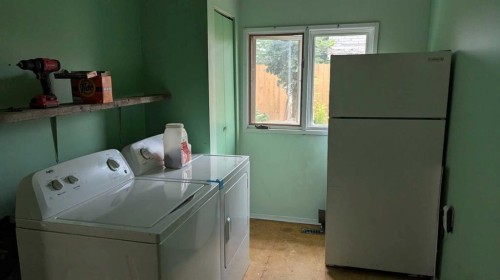 5028 52 Street, Provost, AB - Indoor Photo Showing Laundry Room