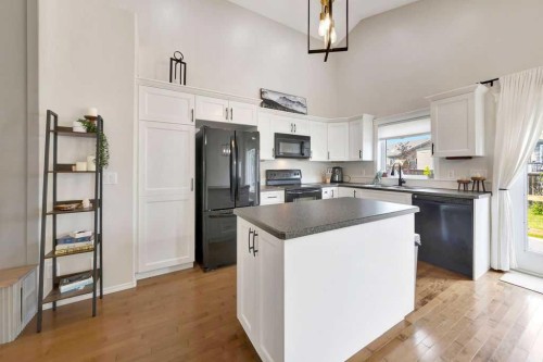 5236 15 Street, Lloydminster, AB - Indoor Photo Showing Kitchen