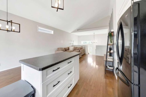 5236 15 Street, Lloydminster, AB - Indoor Photo Showing Kitchen