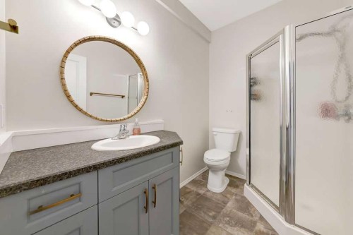 5236 15 Street, Lloydminster, AB - Indoor Photo Showing Bathroom