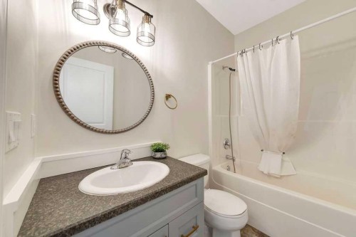 5236 15 Street, Lloydminster, AB - Indoor Photo Showing Bathroom