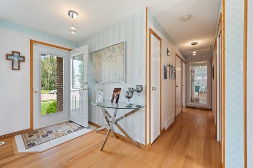 5703 35 Street, Lloydminster, AB - Indoor Photo Showing Other Room