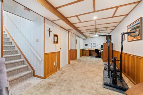 5703 35 Street, Lloydminster, AB - Indoor Photo Showing Other Room