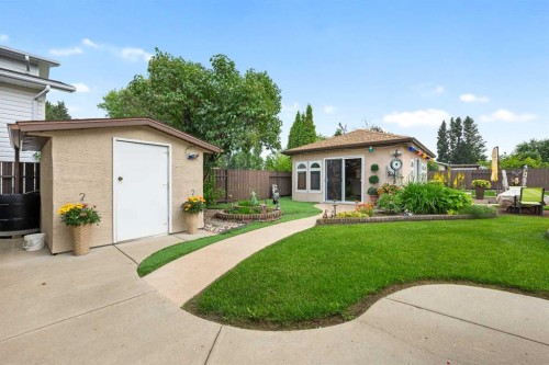 5703 35 Street, Lloydminster, AB - Outdoor