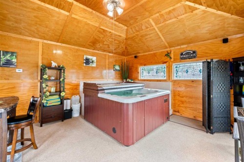 5703 35 Street, Lloydminster, AB - Indoor