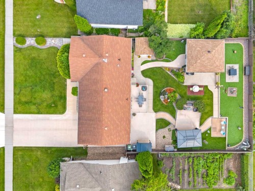 5703 35 Street, Lloydminster, AB - Outdoor