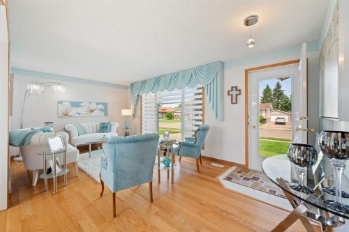 5703 35 Street, Lloydminster, AB - Indoor Photo Showing Dining Room