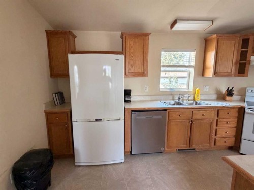 18-1609 14 Street, Wainwright, AB 