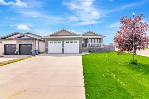41-2715 73 Avenue, Lloydminster, AB - Outdoor With Facade