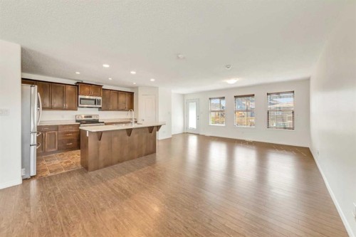 41-2715 73 Avenue, Lloydminster, AB - Indoor Photo Showing Kitchen