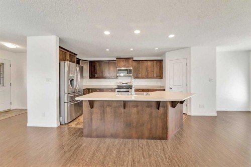 41-2715 73 Avenue, Lloydminster, AB - Indoor Photo Showing Kitchen