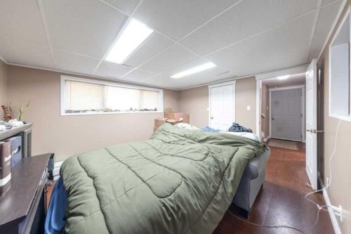 2903 58 Ave, Lloydminster, AB - Indoor Photo Showing Bedroom