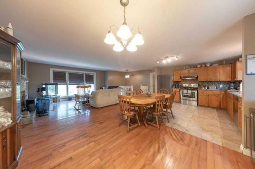 2903 58 Ave, Lloydminster, AB - Indoor Photo Showing Dining Room