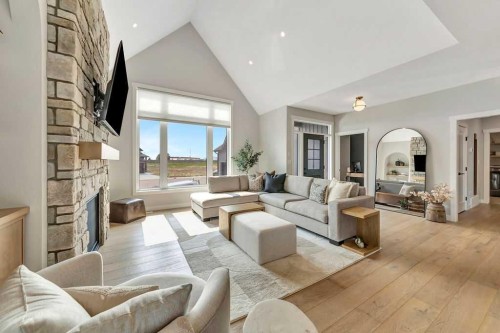6002 13 Street, Lloydminster, AB - Indoor Photo Showing Living Room