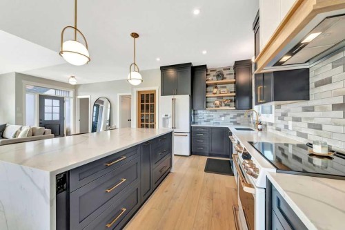 6002 13 Street, Lloydminster, AB - Indoor Photo Showing Kitchen With Upgraded Kitchen