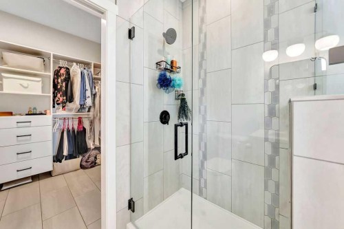 6002 13 Street, Lloydminster, AB - Indoor Photo Showing Bathroom