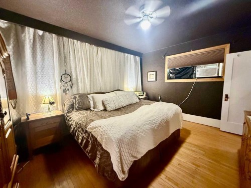5107 46 Street, Provost, AB - Indoor Photo Showing Bedroom