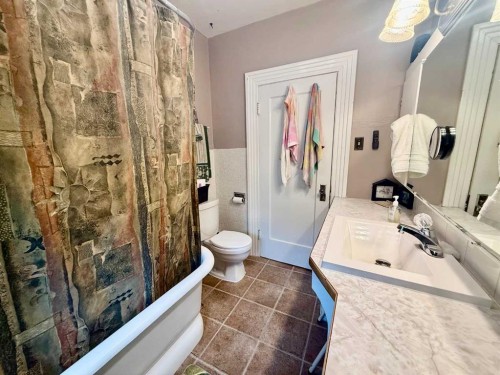 5107 46 Street, Provost, AB - Indoor Photo Showing Bathroom