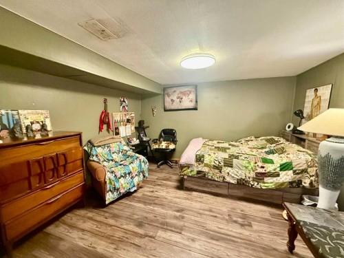 5107 46 Street, Provost, AB - Indoor Photo Showing Bedroom