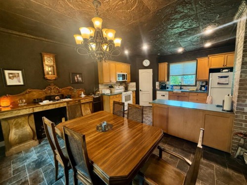 5107 46 Street, Provost, AB - Indoor Photo Showing Dining Room