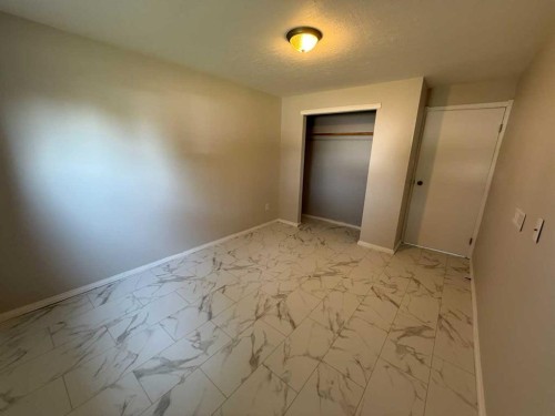 2725 57B Avenue, Lloydminster, AB 
