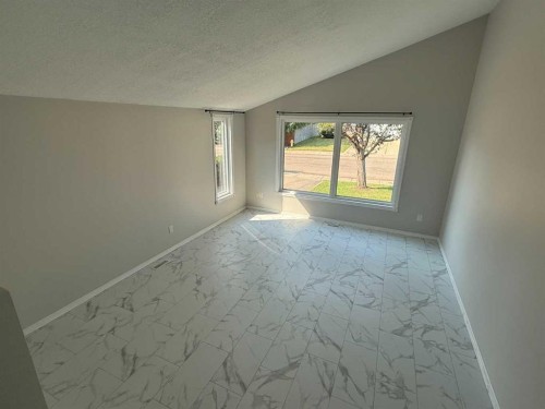 2725 57B Avenue, Lloydminster, AB 