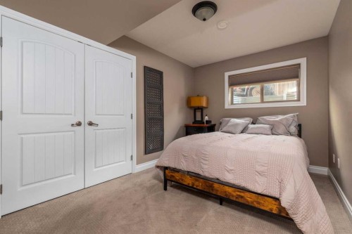 1306 52C Avenue, Lloydminster, AB - Indoor Photo Showing Bedroom